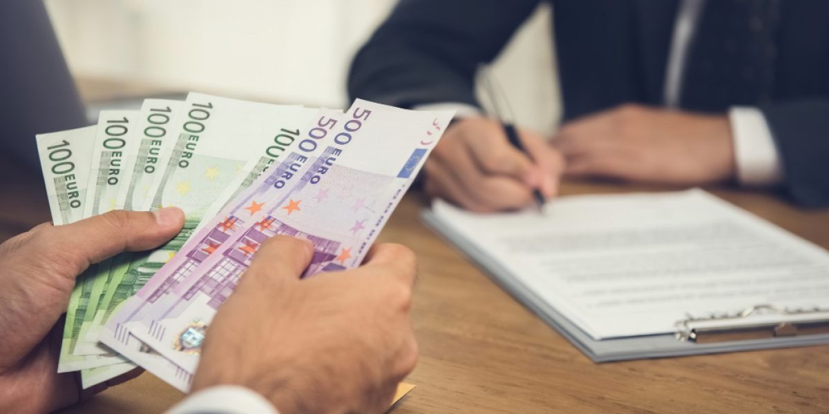 What Are Foreign Currency Loans and How Do They Work?